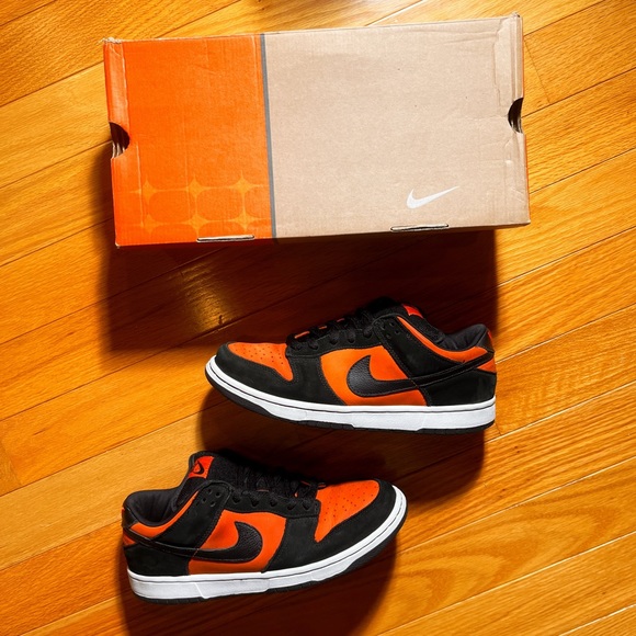 SOLD on the gram (@chillwillscloset) -Nike Pro B Dunk Low ”Flash” 2002 304292801 - Picture 2 of 11